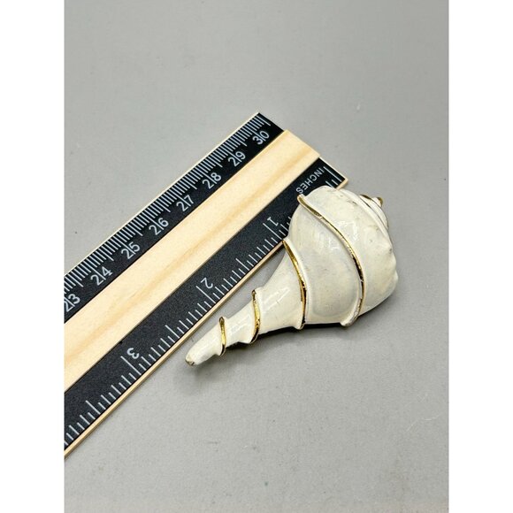 Vintage Coro Seashell Brooch Pin White & Gold Tone Nautical Jewelry Collectible - Picture 7 of 7